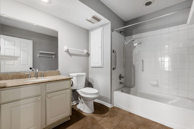 5838 Lookout Boulevard, Grove City, OH 43123