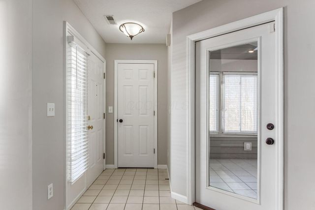 5838 Lookout Boulevard, Grove City, OH 43123