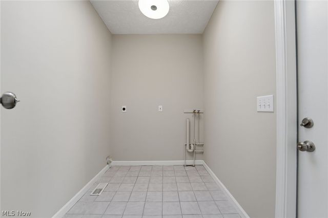 9211 Sugarbush Drive, Mentor, OH 44060