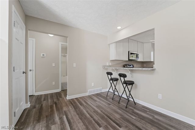 9211 Sugarbush Drive, Mentor, OH 44060