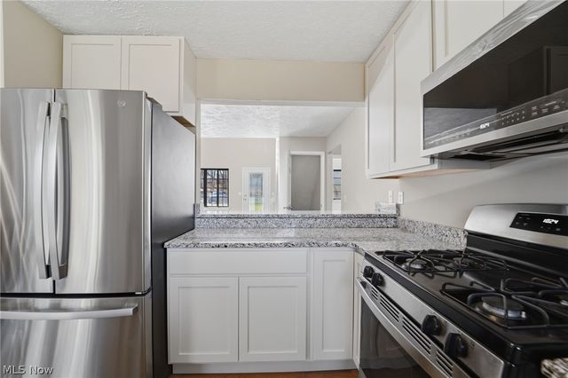 9211 Sugarbush Drive, Mentor, OH 44060