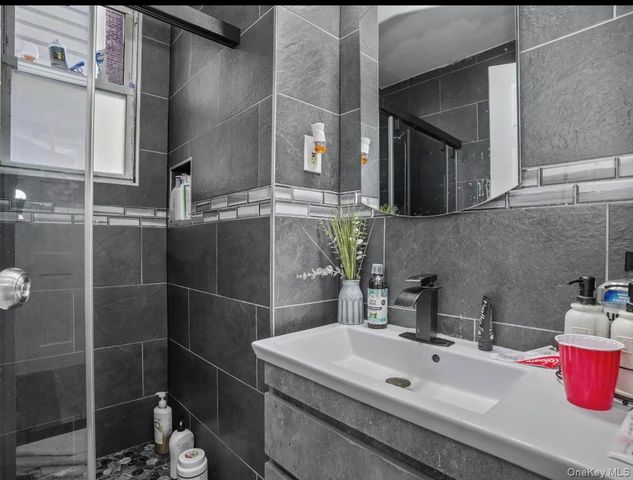 10455 39th Avenue, Corona, NY 11368