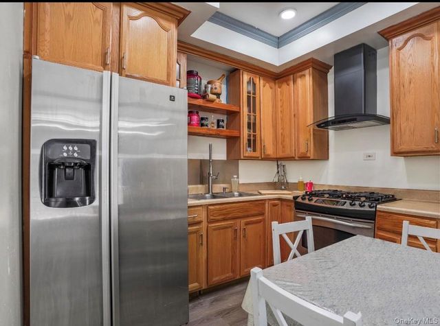 10455 39th Avenue, Corona, NY 11368