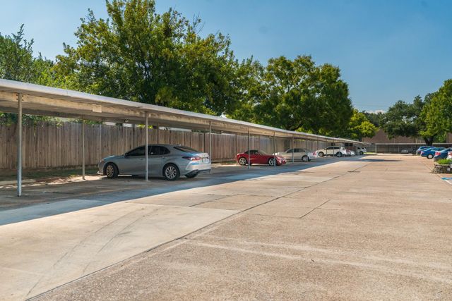 9809 Richmond Avenue J1, Houston, TX 77042