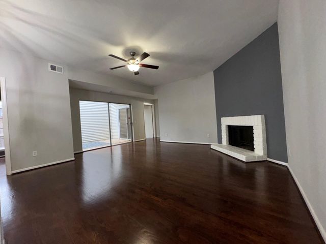 9809 Richmond Avenue J1, Houston, TX 77042
