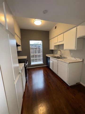 9809 Richmond Avenue J1, Houston, TX 77042