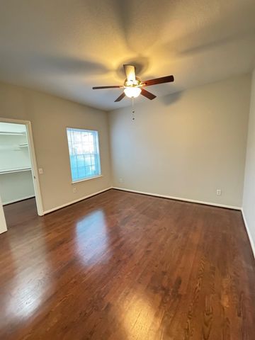 9809 Richmond Avenue J1, Houston, TX 77042