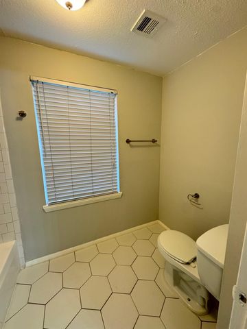 9809 Richmond Avenue J1, Houston, TX 77042