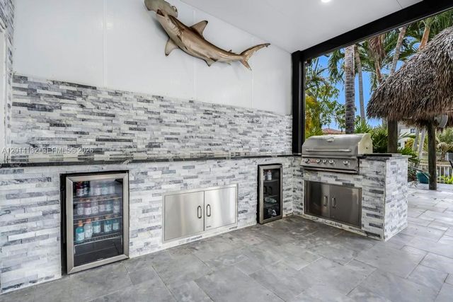 1080 NW 192nd Ave, Pembroke Pines, FL 33029