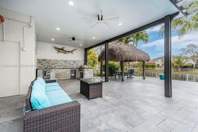 1080 NW 192nd Ave, Pembroke Pines, FL 33029