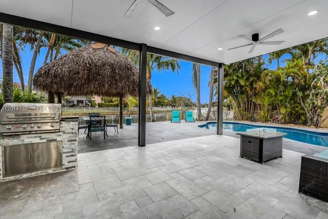 1080 NW 192nd Ave, Pembroke Pines, FL 33029