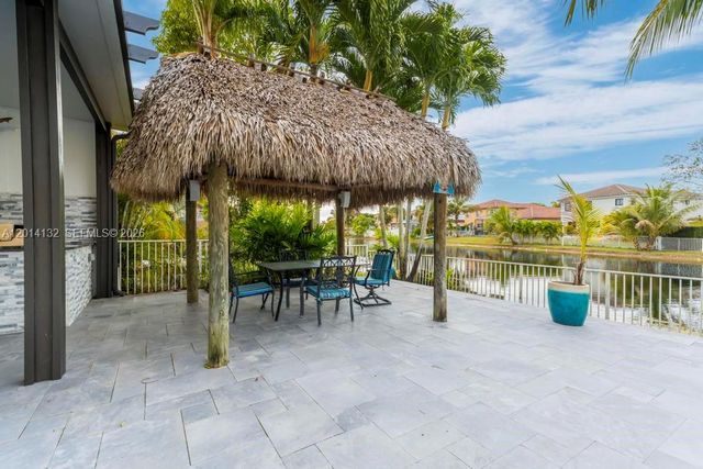 1080 NW 192nd Ave, Pembroke Pines, FL 33029
