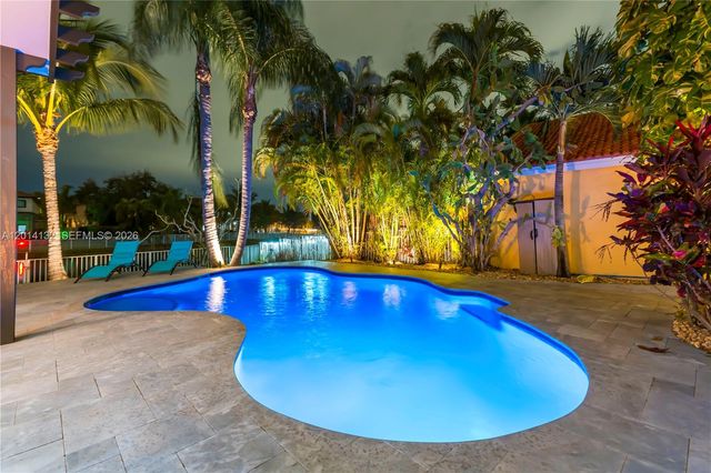 1080 NW 192nd Ave, Pembroke Pines, FL 33029