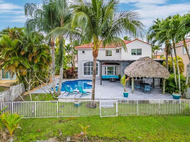 1080 NW 192nd Ave, Pembroke Pines, FL 33029