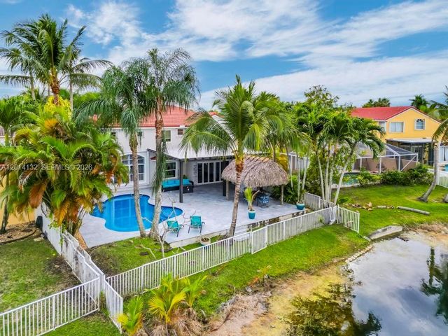 1080 NW 192nd Ave, Pembroke Pines, FL 33029