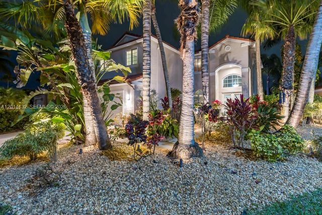 1080 NW 192nd Ave, Pembroke Pines, FL 33029
