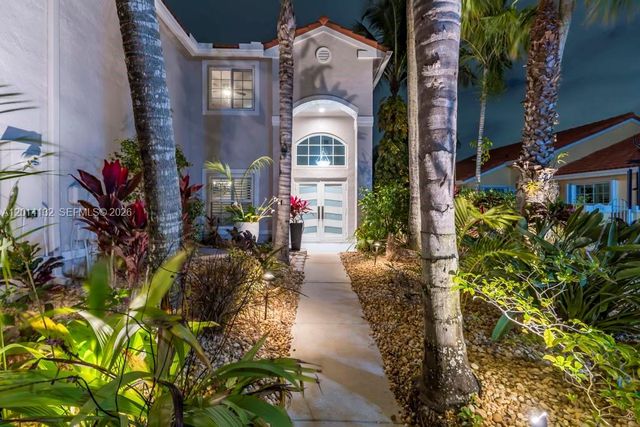 1080 NW 192nd Ave, Pembroke Pines, FL 33029
