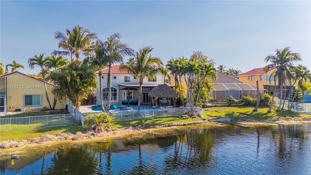 1080 NW 192nd Ave, Pembroke Pines, FL 33029