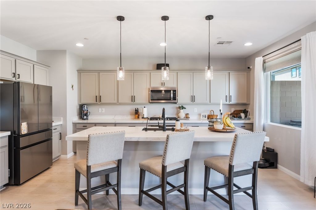 10400 Sadie Blake Avenue, Las Vegas, NV 89166 — exterior