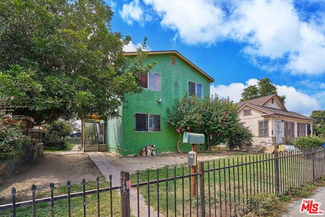 210 W 77th Street, Los Angeles, CA 90003