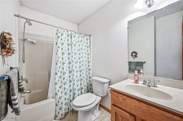 1925 N Lipkey Road, North Jackson, OH 44451