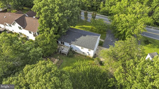 2725 COVE POINT RD, Lusby, MD 20657