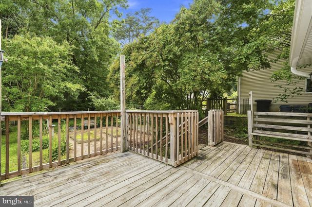 2725 COVE POINT RD, Lusby, MD 20657