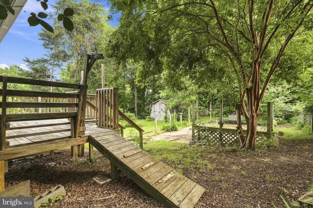 2725 COVE POINT RD, Lusby, MD 20657