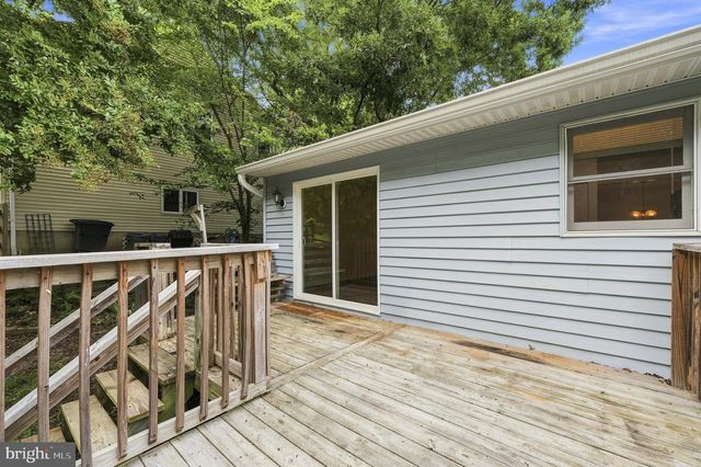 2725 COVE POINT RD, Lusby, MD 20657