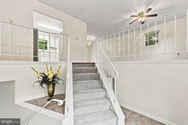 2725 COVE POINT RD, Lusby, MD 20657