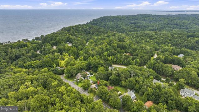 2725 COVE POINT RD, Lusby, MD 20657