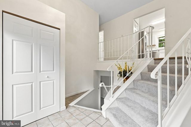 2725 COVE POINT RD, Lusby, MD 20657