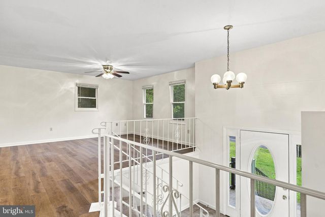 2725 COVE POINT RD, Lusby, MD 20657