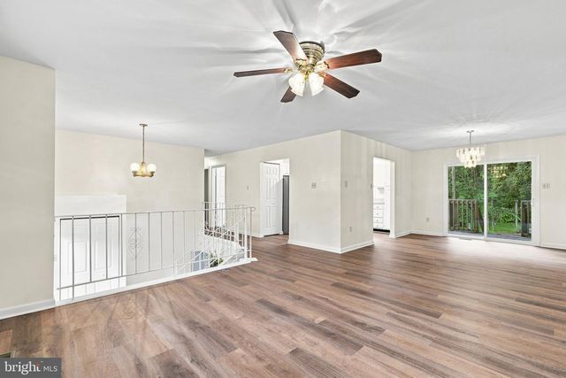 2725 COVE POINT RD, Lusby, MD 20657