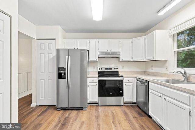 2725 COVE POINT RD, Lusby, MD 20657