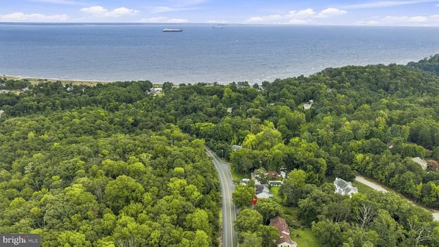 2725 COVE POINT RD, Lusby, MD 20657