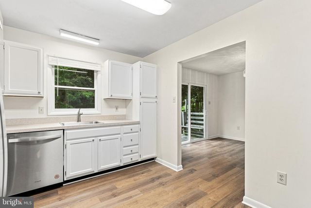 2725 COVE POINT RD, Lusby, MD 20657