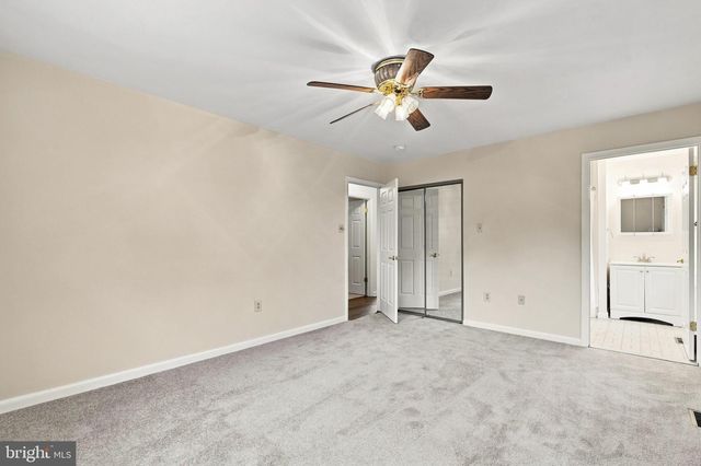 2725 COVE POINT RD, Lusby, MD 20657
