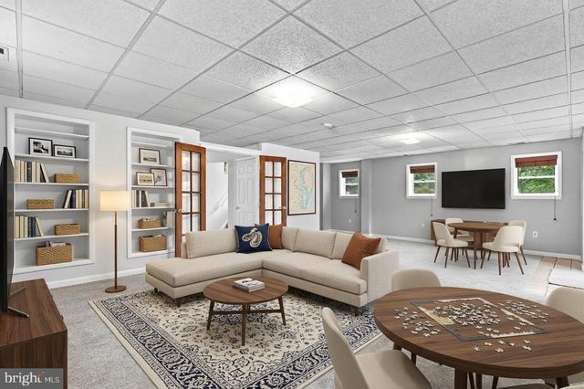 2725 COVE POINT RD, Lusby, MD 20657
