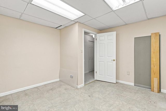 2725 COVE POINT RD, Lusby, MD 20657