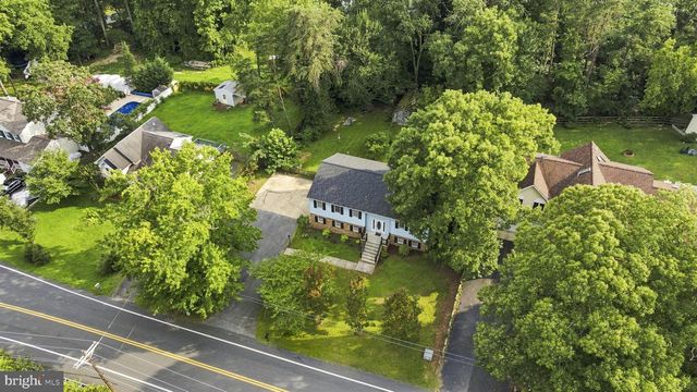 2725 COVE POINT RD, Lusby, MD 20657