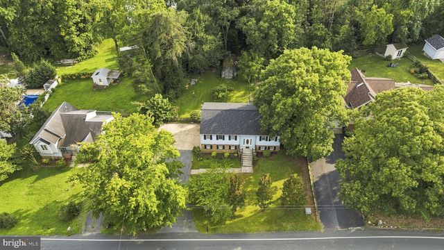 2725 COVE POINT RD, Lusby, MD 20657