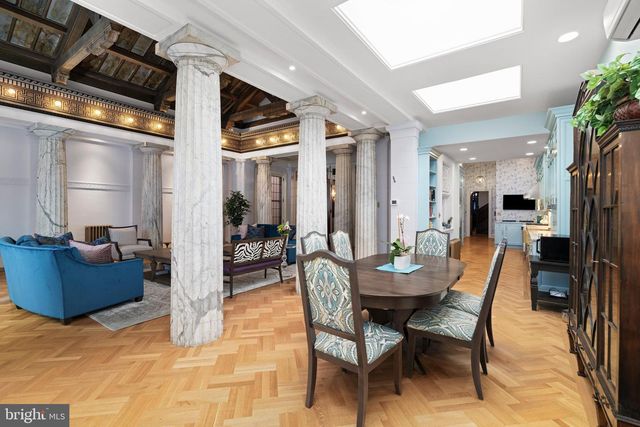 829 PARK AVE, Baltimore, MD 21201