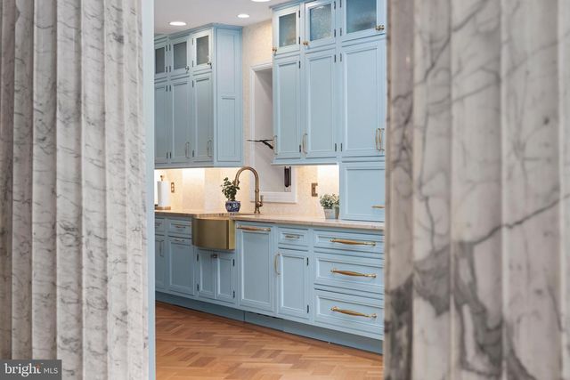 829 PARK AVE, Baltimore, MD 21201