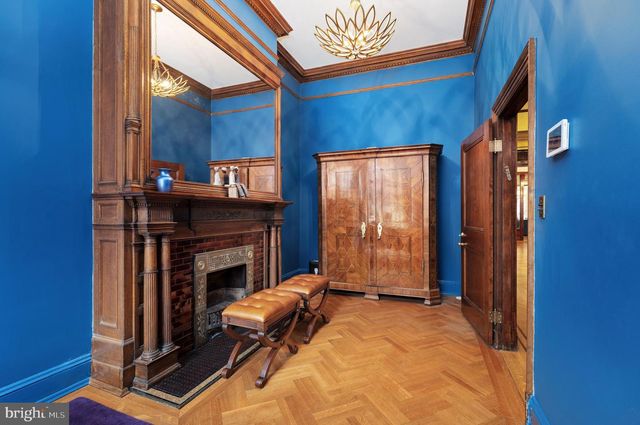 829 PARK AVE, Baltimore, MD 21201