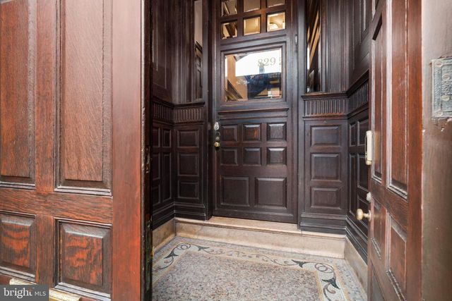 829 PARK AVE, Baltimore, MD 21201