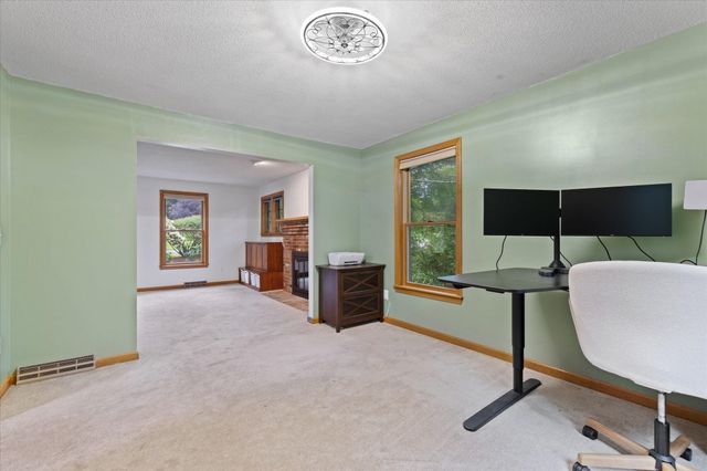16 Old Farm Road, Palmer, MA 01069