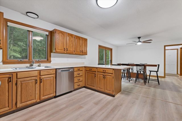 16 Old Farm Road, Palmer, MA 01069