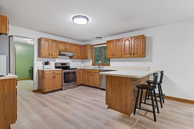 16 Old Farm Road, Palmer, MA 01069