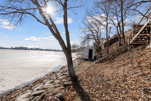 4877 Island View Drive, Mound, MN 55364
